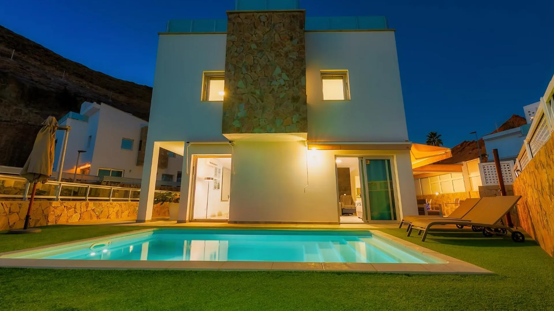 Villa Rosa-Soleada Villa Privada Con Piscina Climatizada & Wifi En Tauro-Mogan La Playa de Tauro