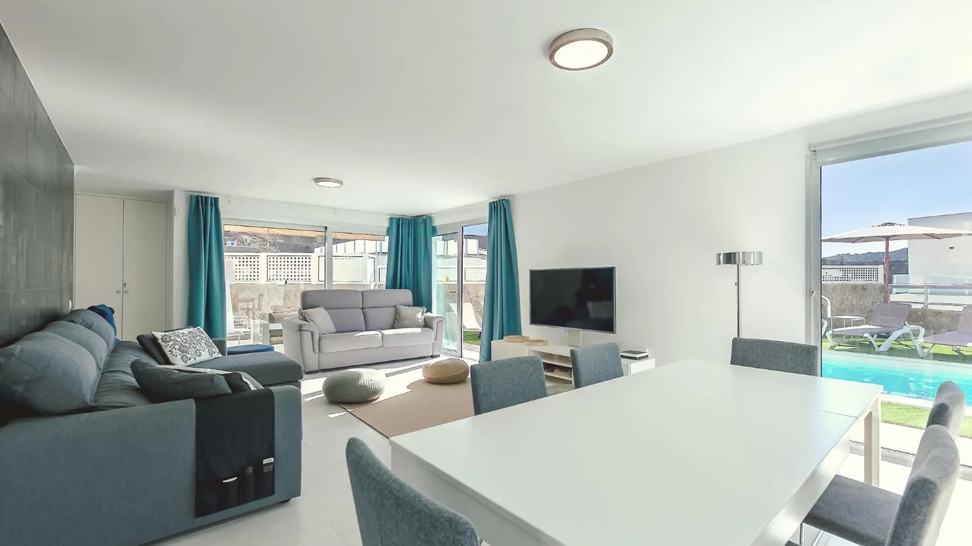 Villa Rosa-Soleada Villa Privada Con Piscina Climatizada & Wifi En Tauro-Mogan La Playa de Tauro Spain