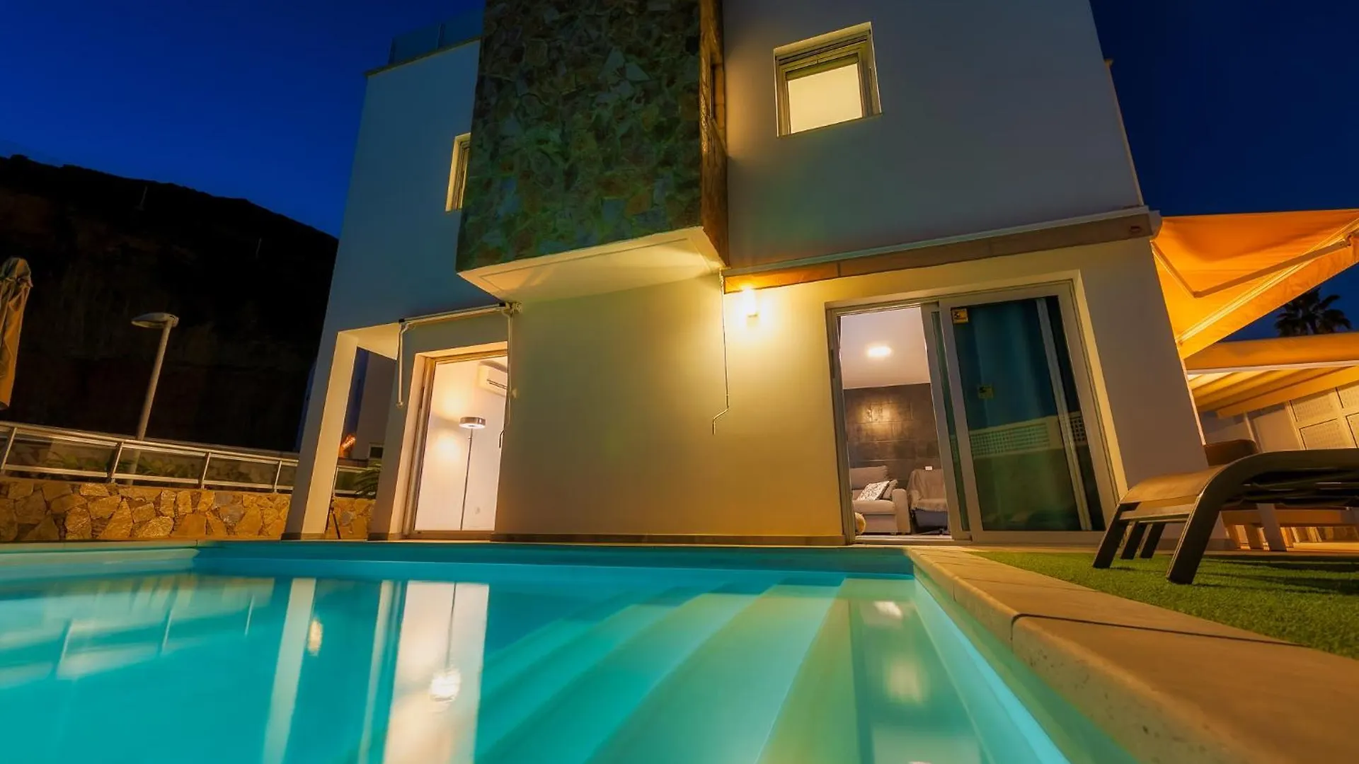 Villa Rosa-Soleada Villa Privada Con Piscina Climatizada & Wifi En Tauro-Mogan La Playa de Tauro
