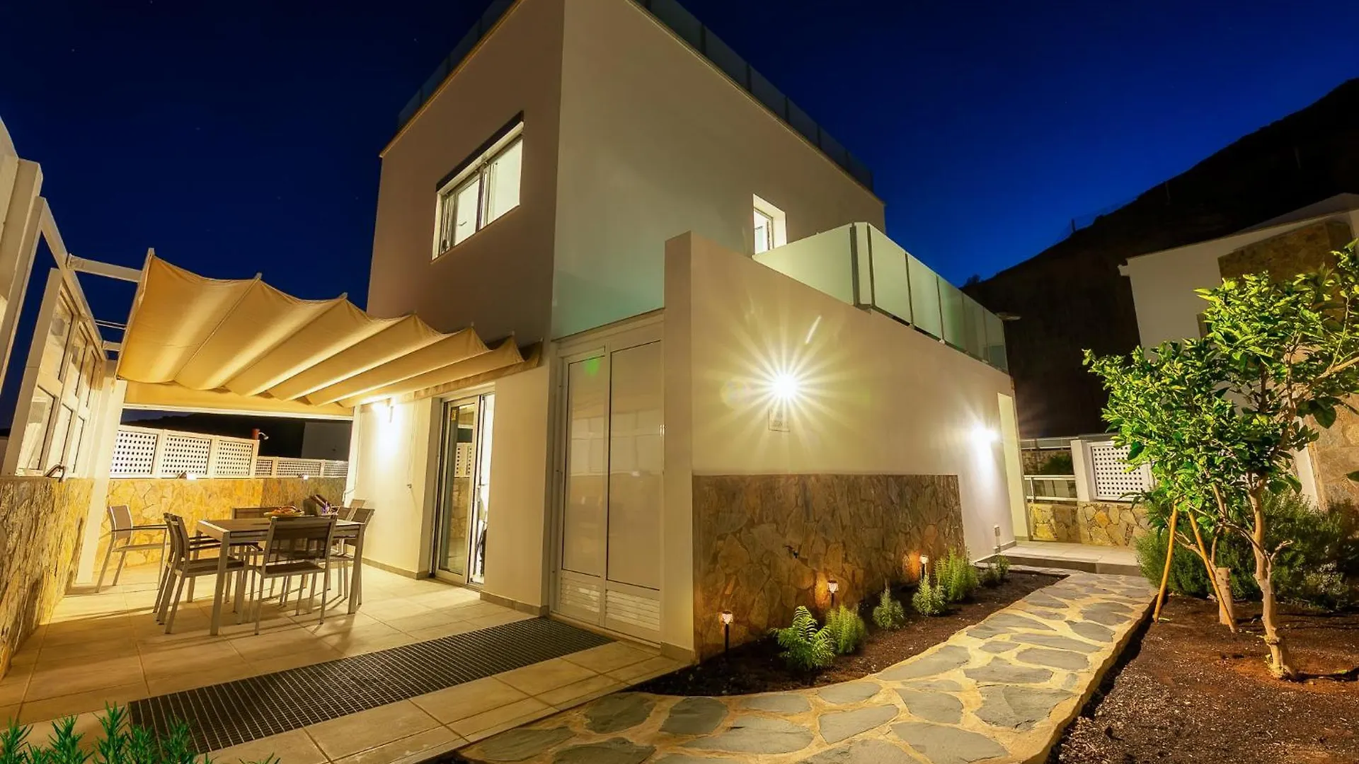 Villa Rosa-Soleada Villa Privada Con Piscina Climatizada & Wifi En Tauro-Mogan La Playa de Tauro